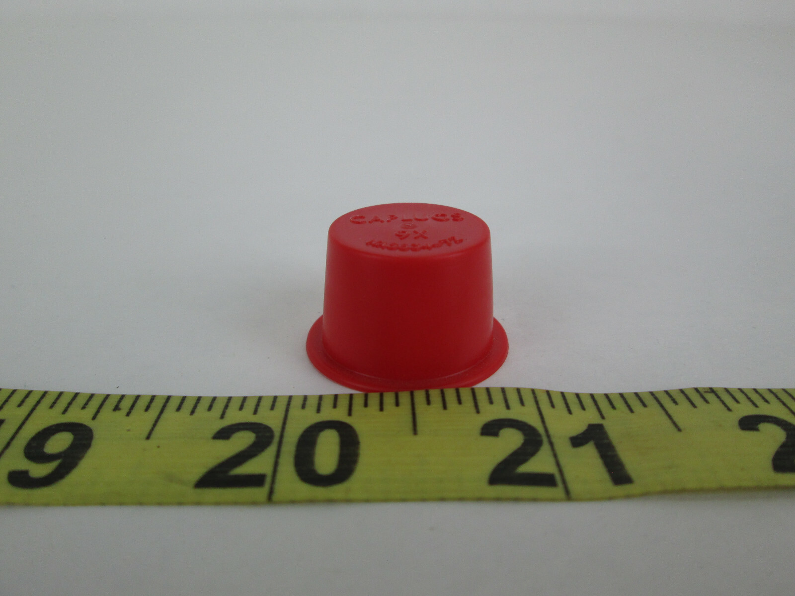 Lot of 100 New Caplugs Tapered Dust & Moisture Cap Plug .725″ T-9X Red NAS834-72