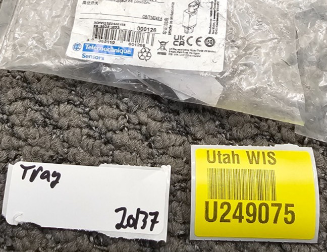 Telemecanique XCMV2125D44RVSR: Sensor Limit Switch Replacement