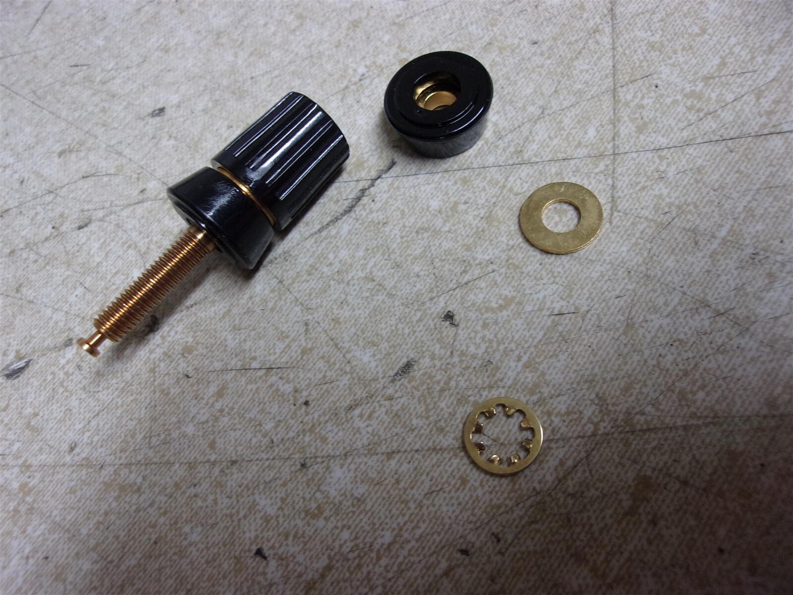NEW Pomona 01-1001W58 Gold Plated Binding Post Black *FREE SHIPPING*