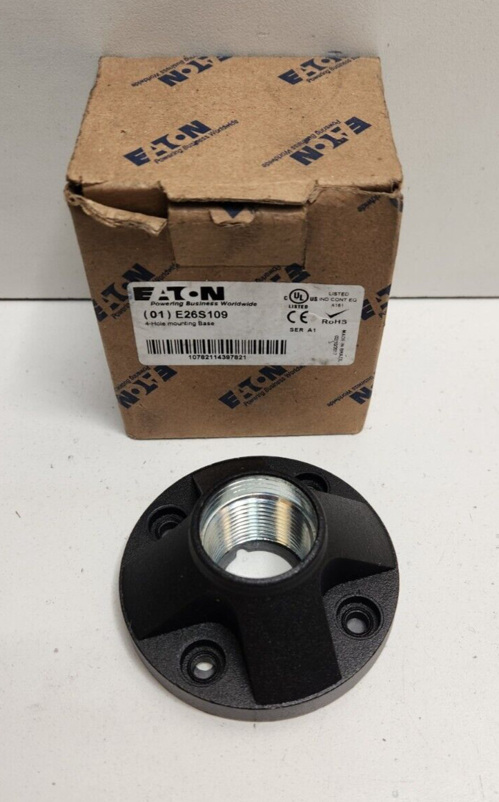 NEW OLD STOCK! EATON SER.A1 4-HOLE MOUNTING BASE E26S109