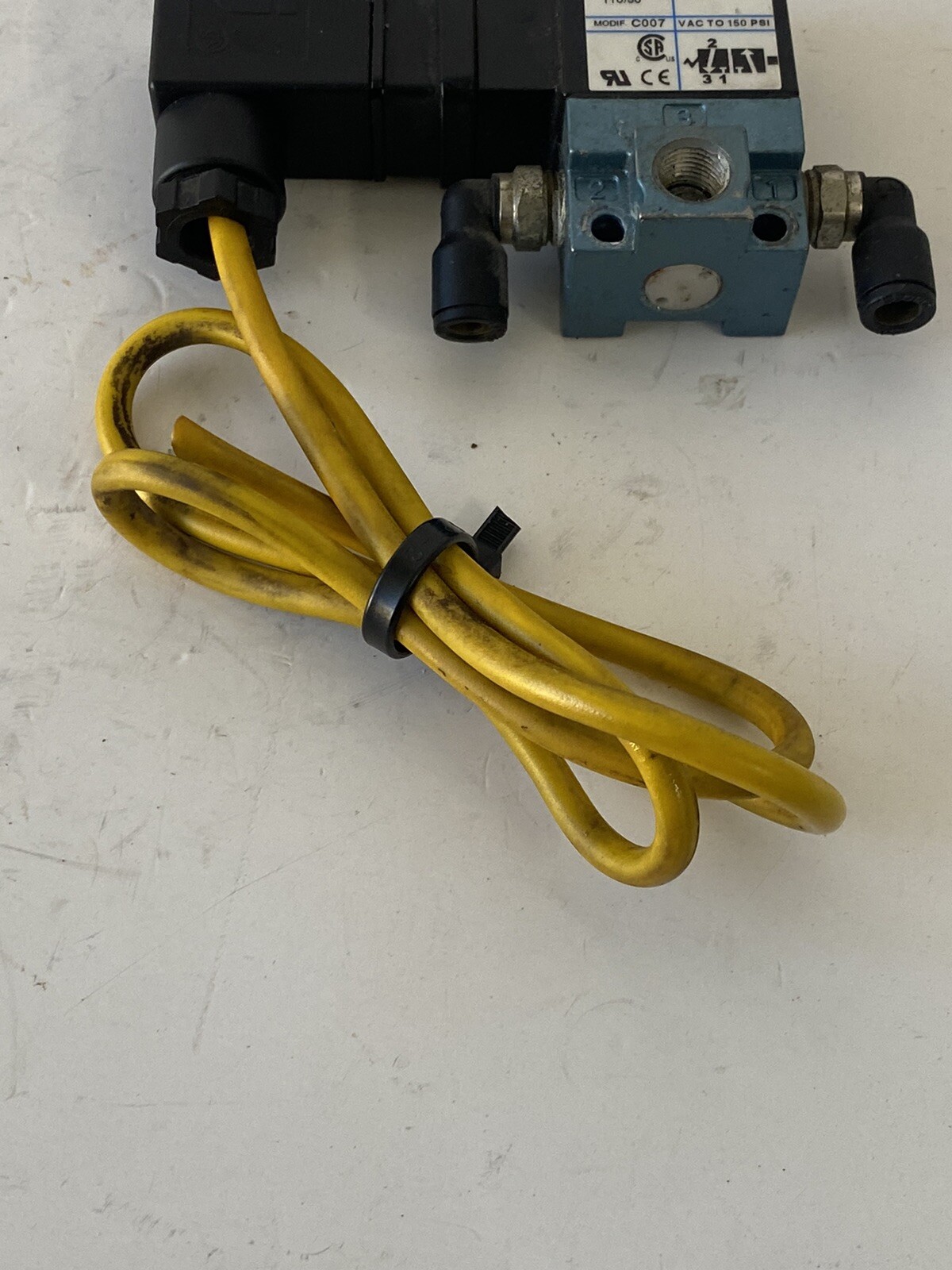 MAC 111B-112JB SOLENOID VALVE 120 Volts 6.8 Watts 150 Psi