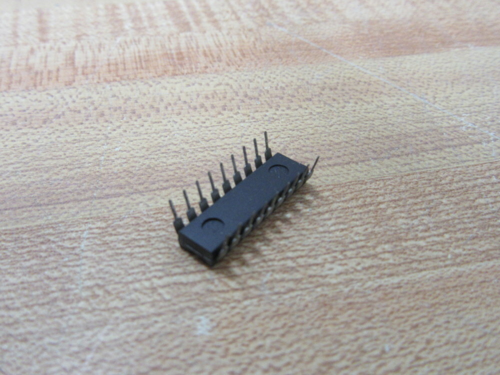Advanced Micro P8284A Integrated Circuit 020W8AA (Pack of 2)