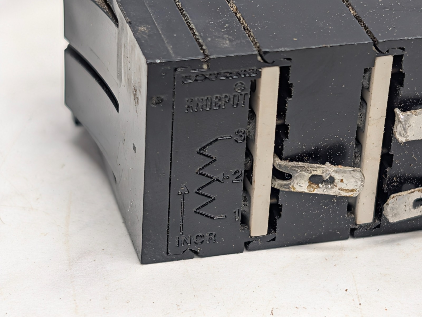 Bourns Model # 3683S-1 102 1K Knobpot Precision Potentiometer Digital