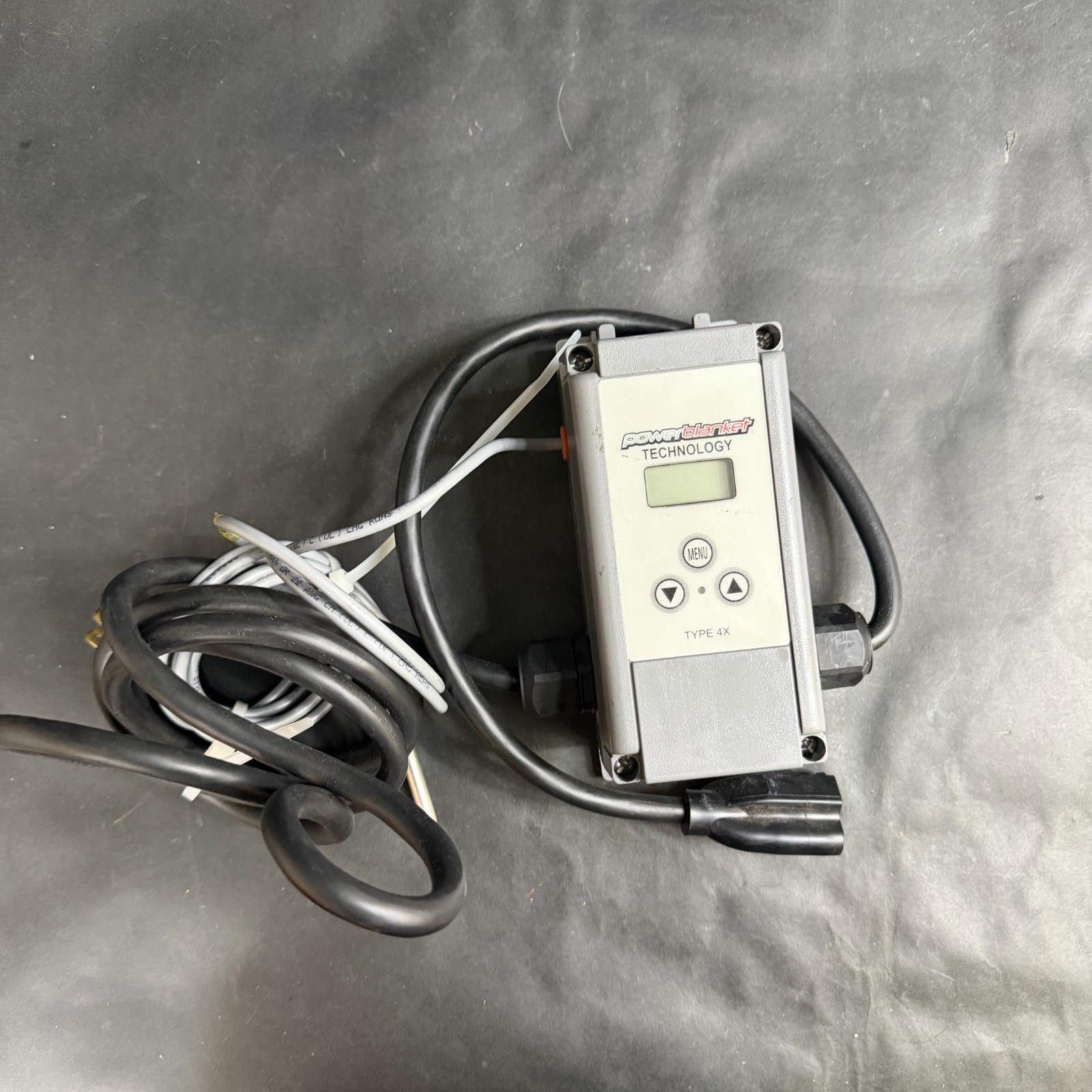 POWER BLANKET TYPE 4X THERMOSTATIC CONTROLLER ($75 OBO)