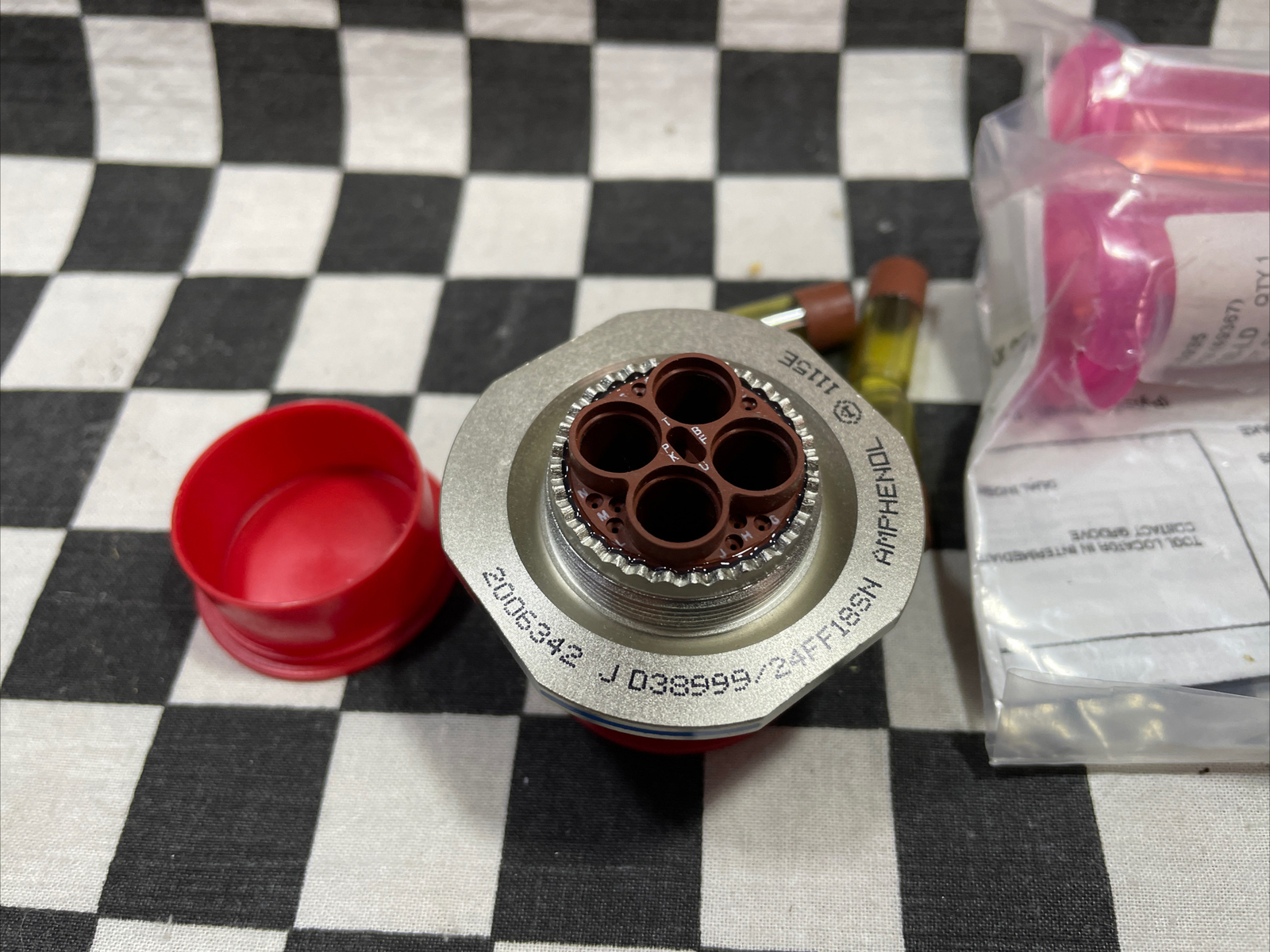 2x Amphenol Circular MIL Spec, D38999/24FF18SN & T3-47T08-LD, SHIPSAMEDAY#1608M8