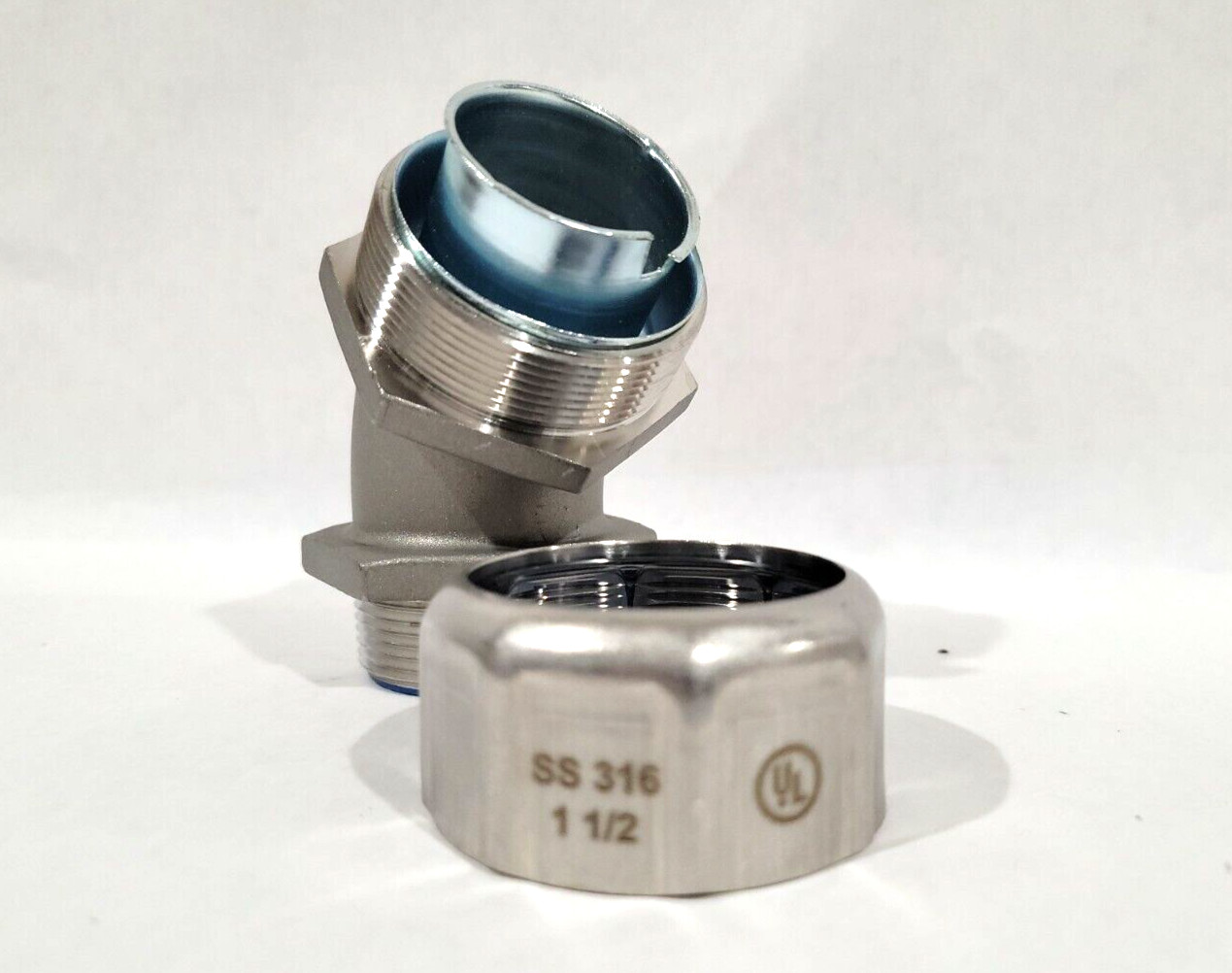T&B 1 1/2 90 DEG 316 SS LIQUIDTIGHT FITTING