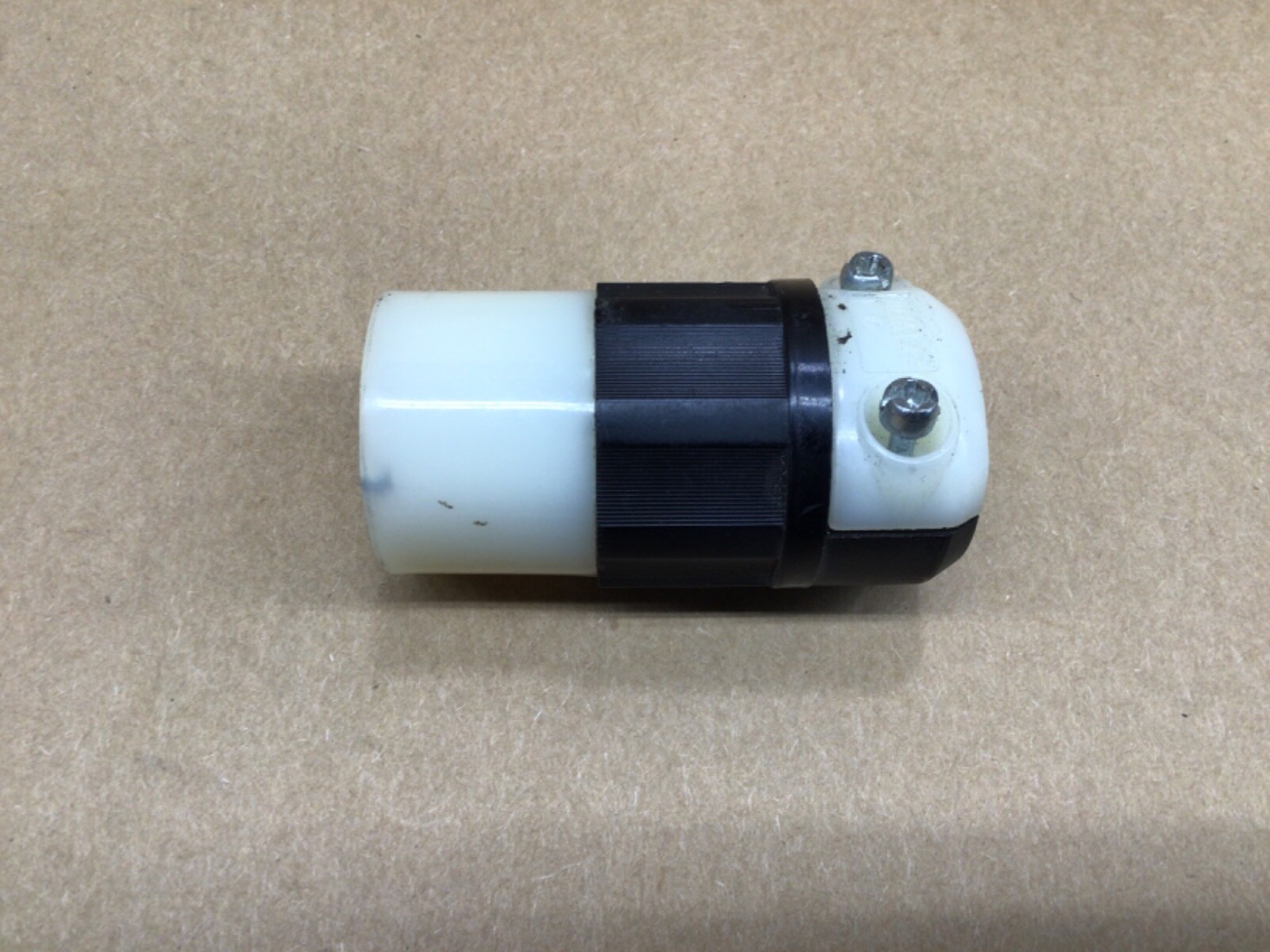 Leviton Connector Plug Receptacle 5366-C 15A -125V #4027L4IAC