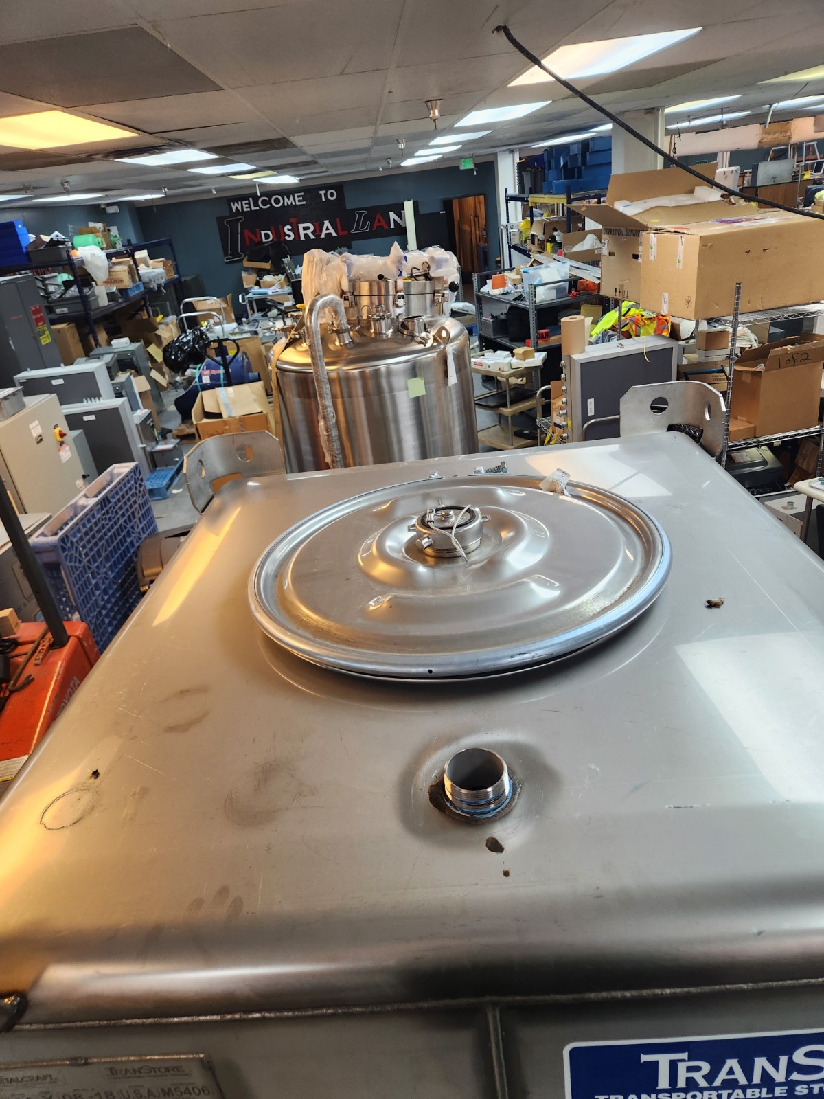 Custom Metalcraft TranStore 512426 550 Gallon 9400# Stainless Steel Container(1)