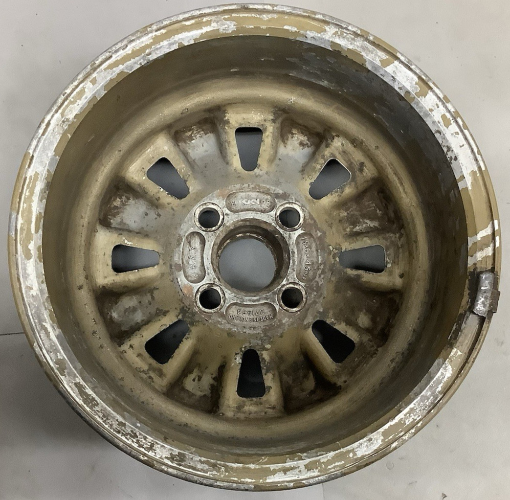 Chevrolet Vega Spoke Wheel 371694 13 x 6 x 0.45off 1971-77 (R31)