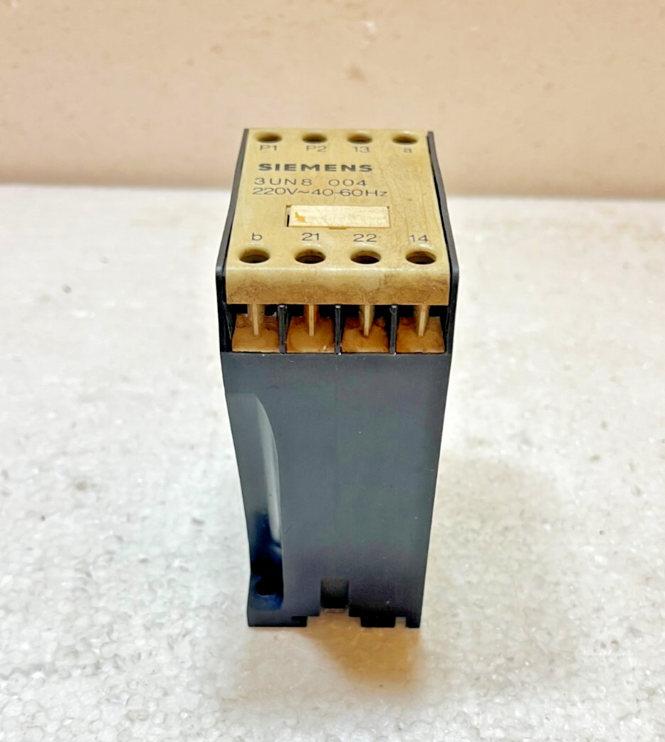 Siemens 3UN8 004 3 Pole Contactor Control Relay (FREE SHIPPING)