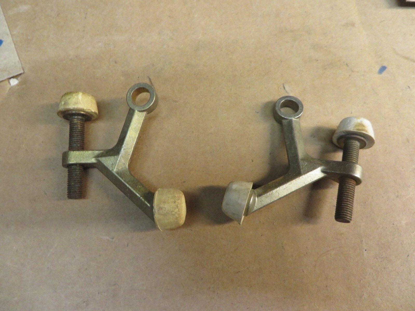 HINGE PIN MOUNT DOOR STOP 2 PIECES BRASS