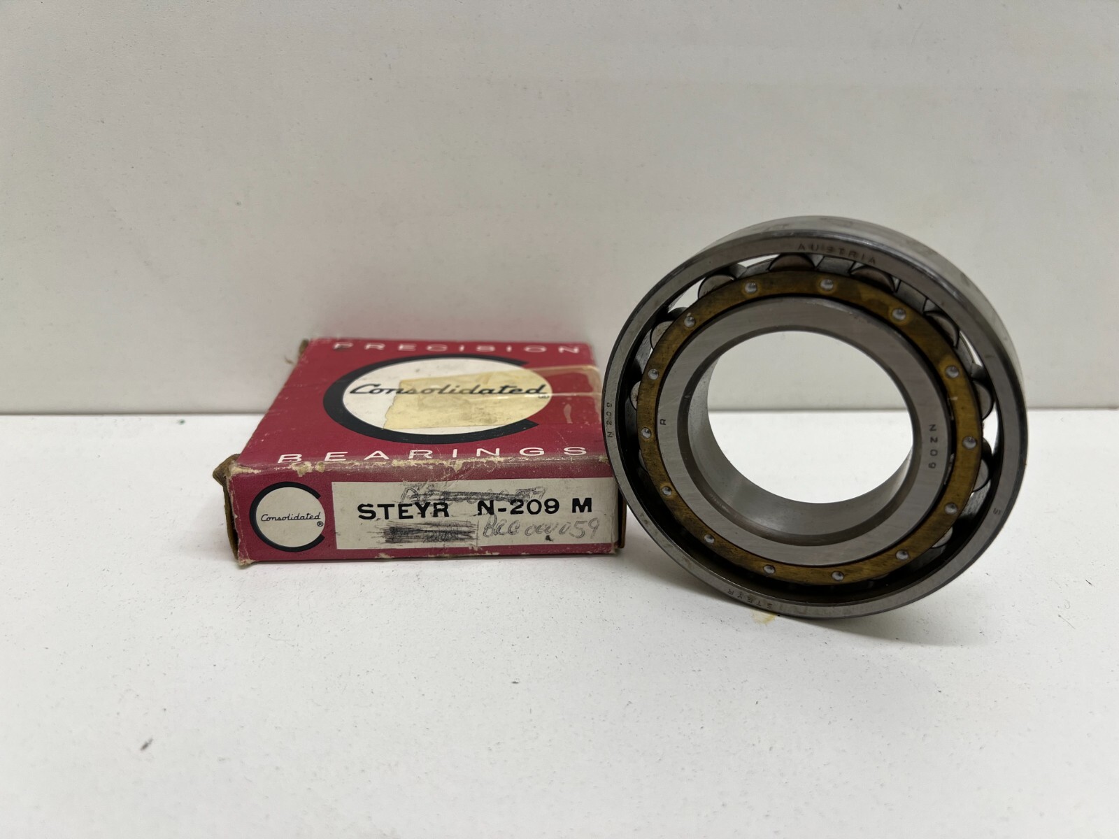 NEW OLD STOCK! CONSOLIDATED CYLINDRICAL ROLLER BEARING STEYR N-209 M