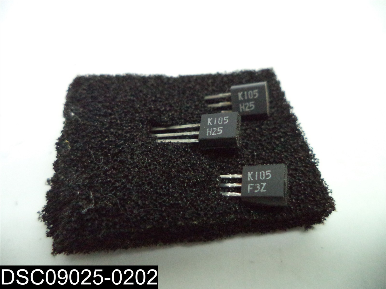 QTY=3: 921-1598 LG Zenith Xistor 158773