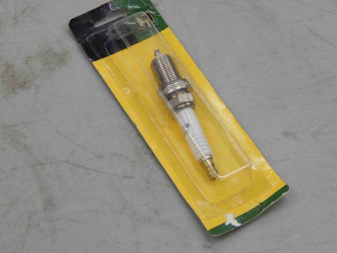 John Deere Long Life Iridium Spark Plug RE533607 For HFN01 & HFN04 Applications