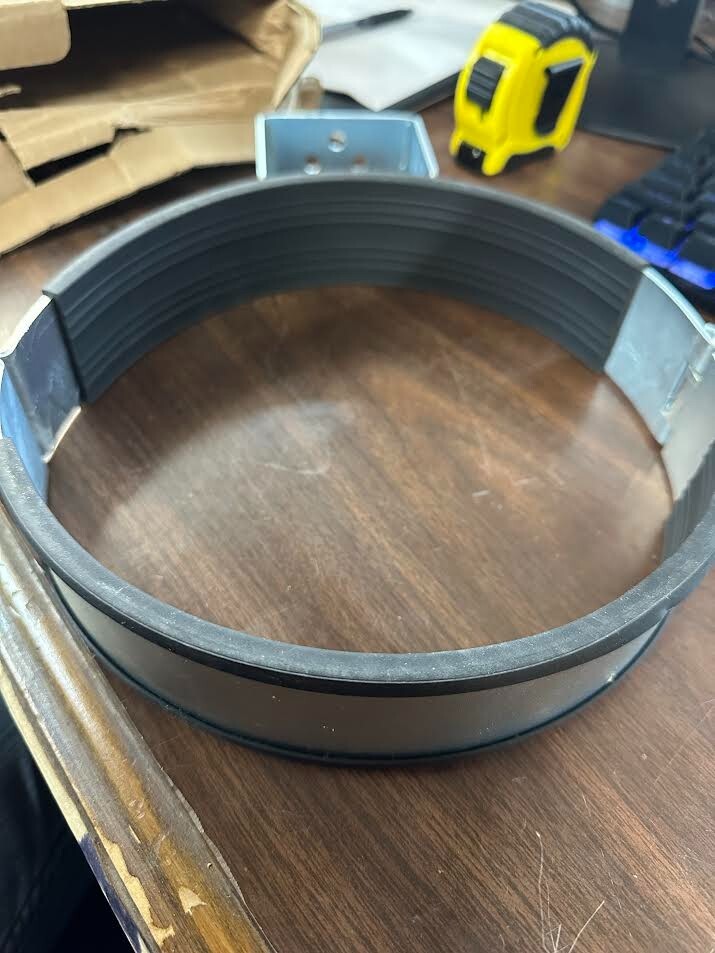 New 4 B’s TH-109 Cylinder Bracket / Holder