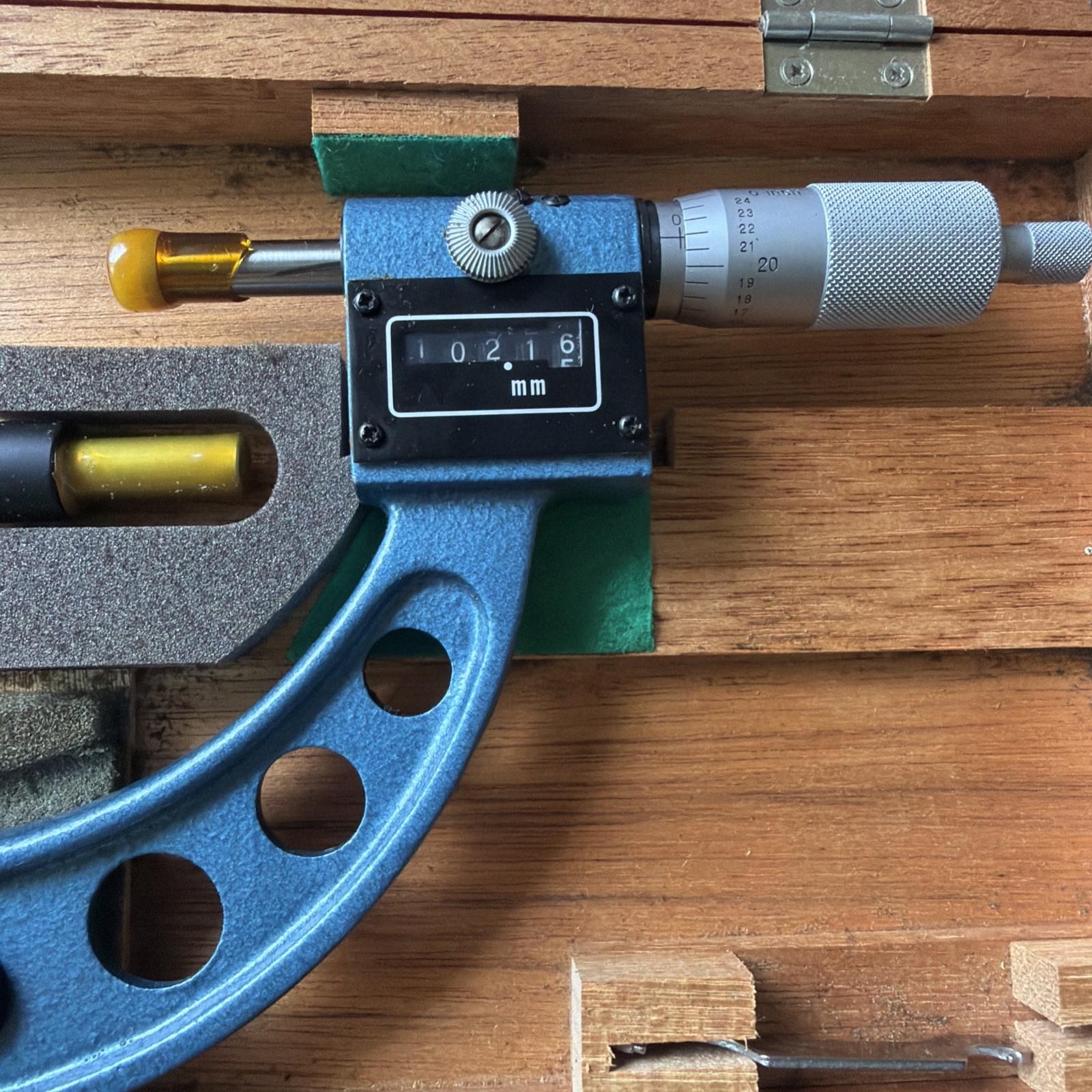Mitutoyo Japan Combimike 4-5 101.6 -127mm With Case Digit Micrometer Vintage