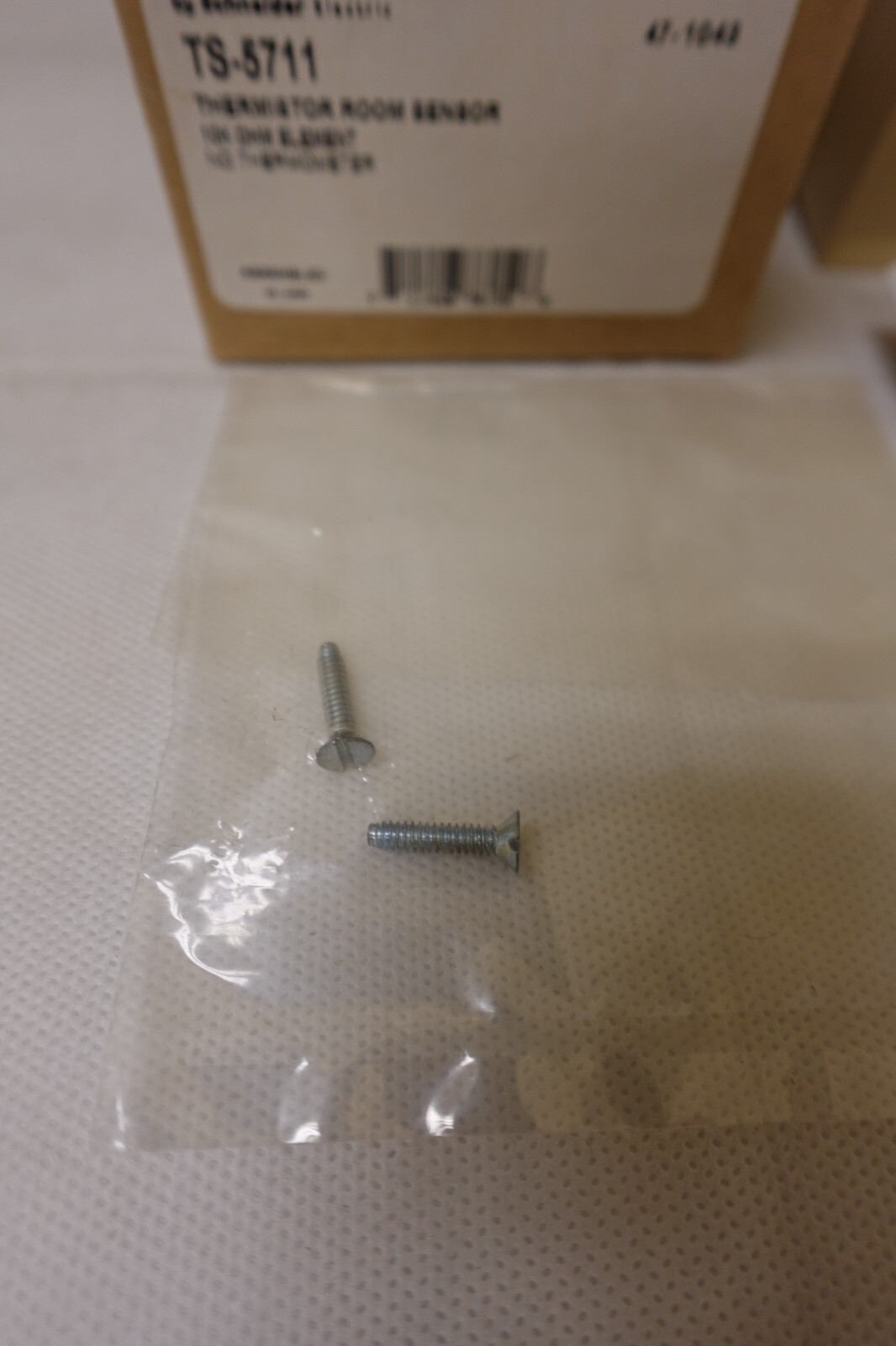TAC Schneider Electric TS-5711 Thermistor Room Sensor 10k OHM, No Thermometer