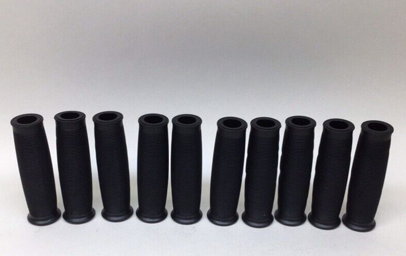 Gripworks 341544 Injection Grip Saturn 3 Hunt Wilde 4-1/2″ L (Pack of 10)