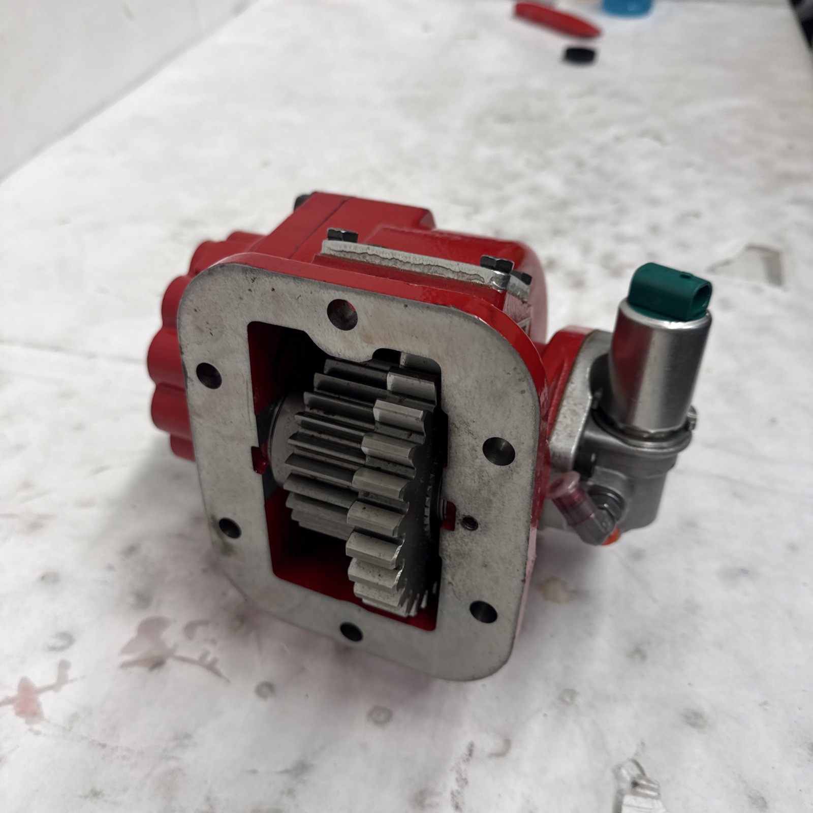 Open Box PARKER 272GCHVP-B5RY Power Take-Off Assembly – Transportation