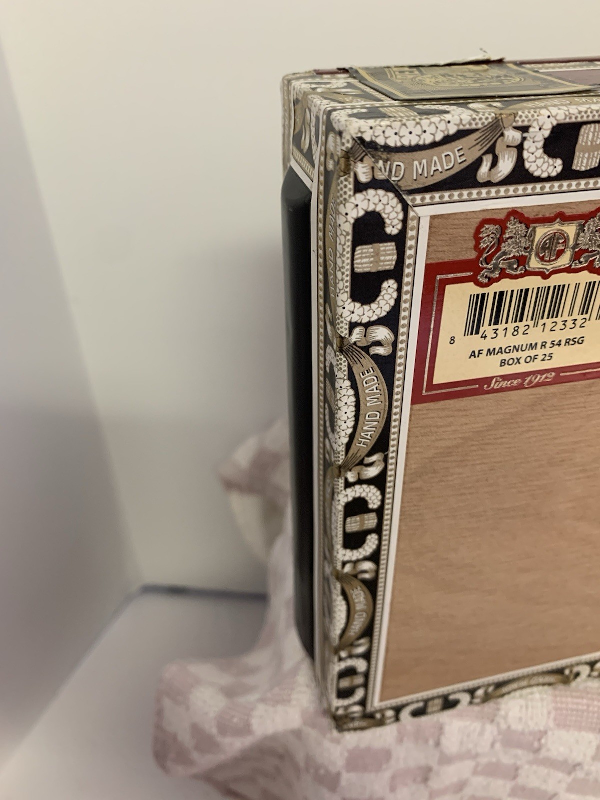 Arturo Fuente Magnum R Vitola “Fifty Four” Wooden Cigar Box Used