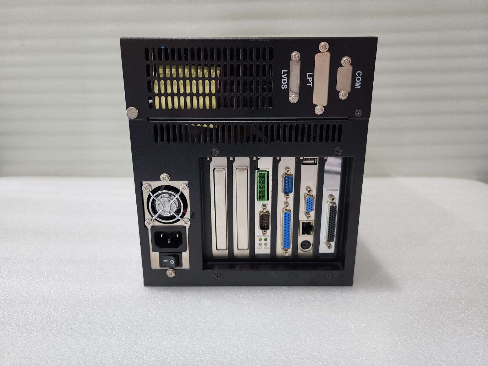 AAEON TECH Wallmount 6-slot Chassis Bare.for 1U Power AEC-206-B (As-Is)