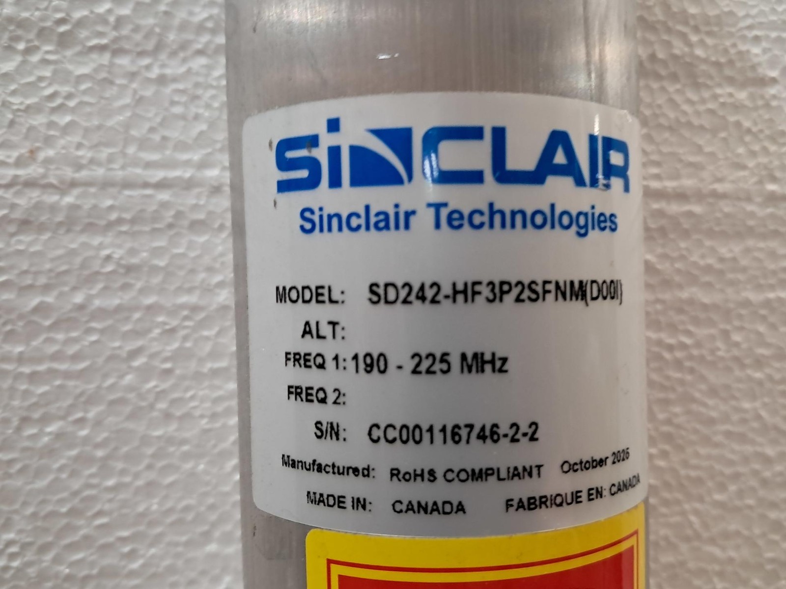Sinclair SD242-HF3P2SFNM(D00I) Base Station Antenna Frequency 190-225 MHz