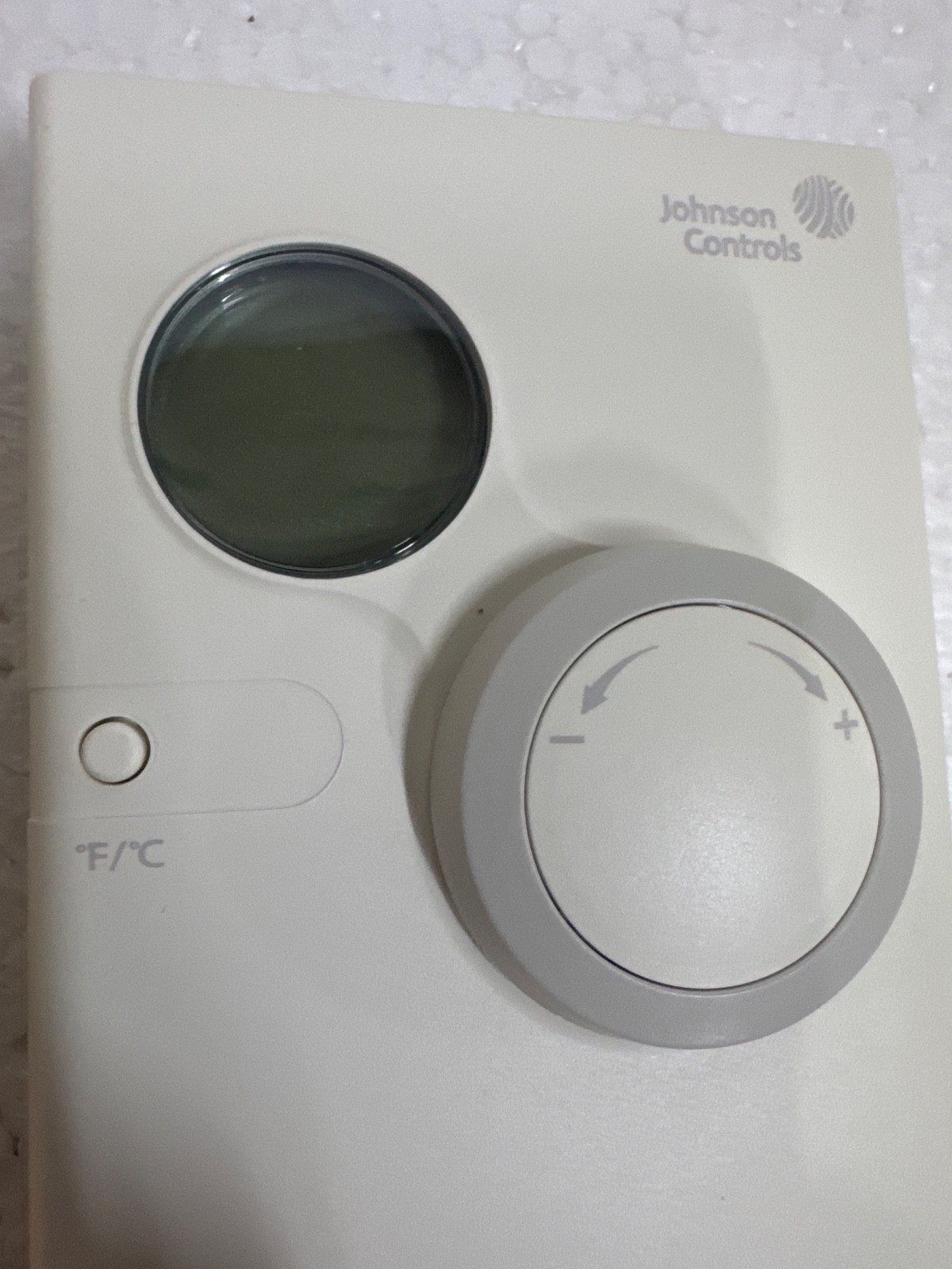 Johnson Controls NS-BTB7001-0 Network Sensor LCD Display Temp Adjust