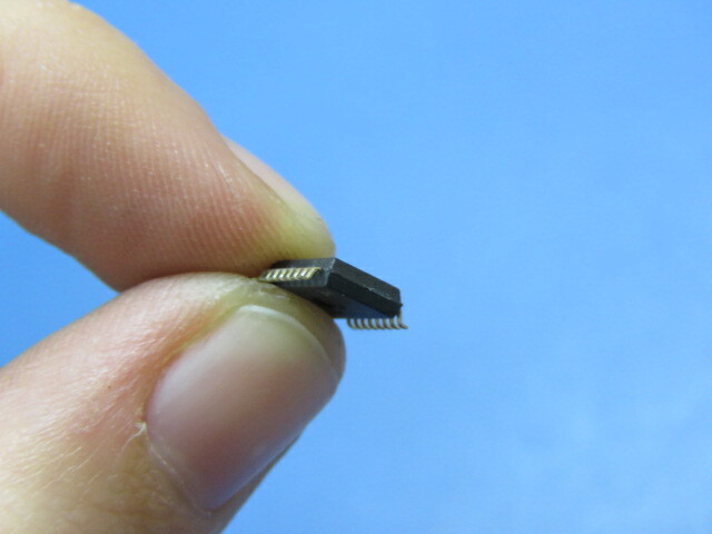 MAXIM MAX3232ECAE Qty of 10 per Lot RS-232 Interface IC A +/- 15kV ESD-Protecte