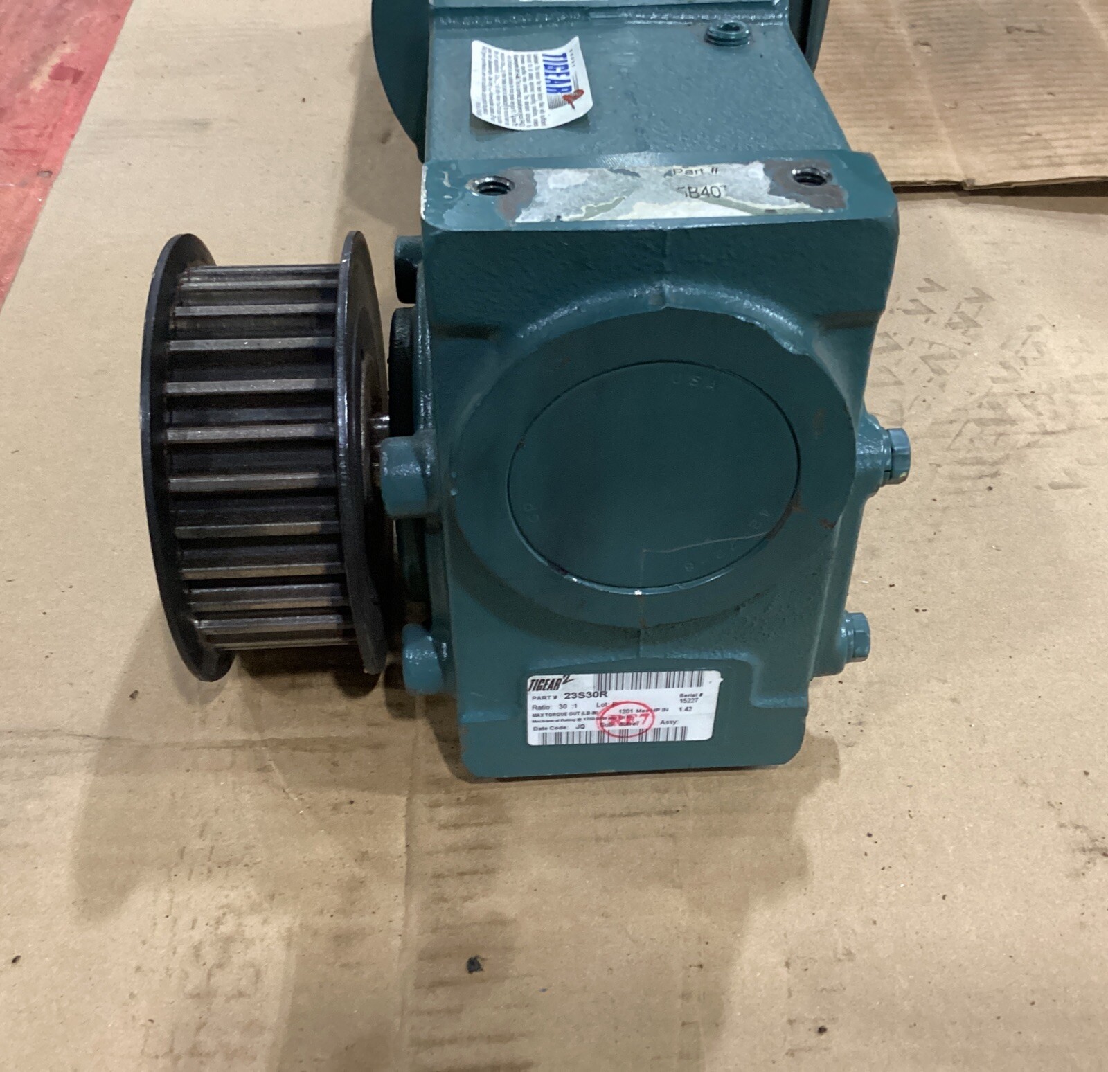 BALDOR RELIANCE 1HP MOTOR VUHM3546T W/23S30R TIGEAR GEARBOX #808KN