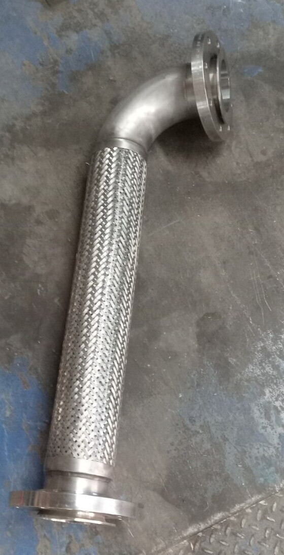 UNBRANDED BRAIDED FLEXIBLE HOSE WITH FLANGED ENDS ASSEMBLY FLANGE SIZE: 4″