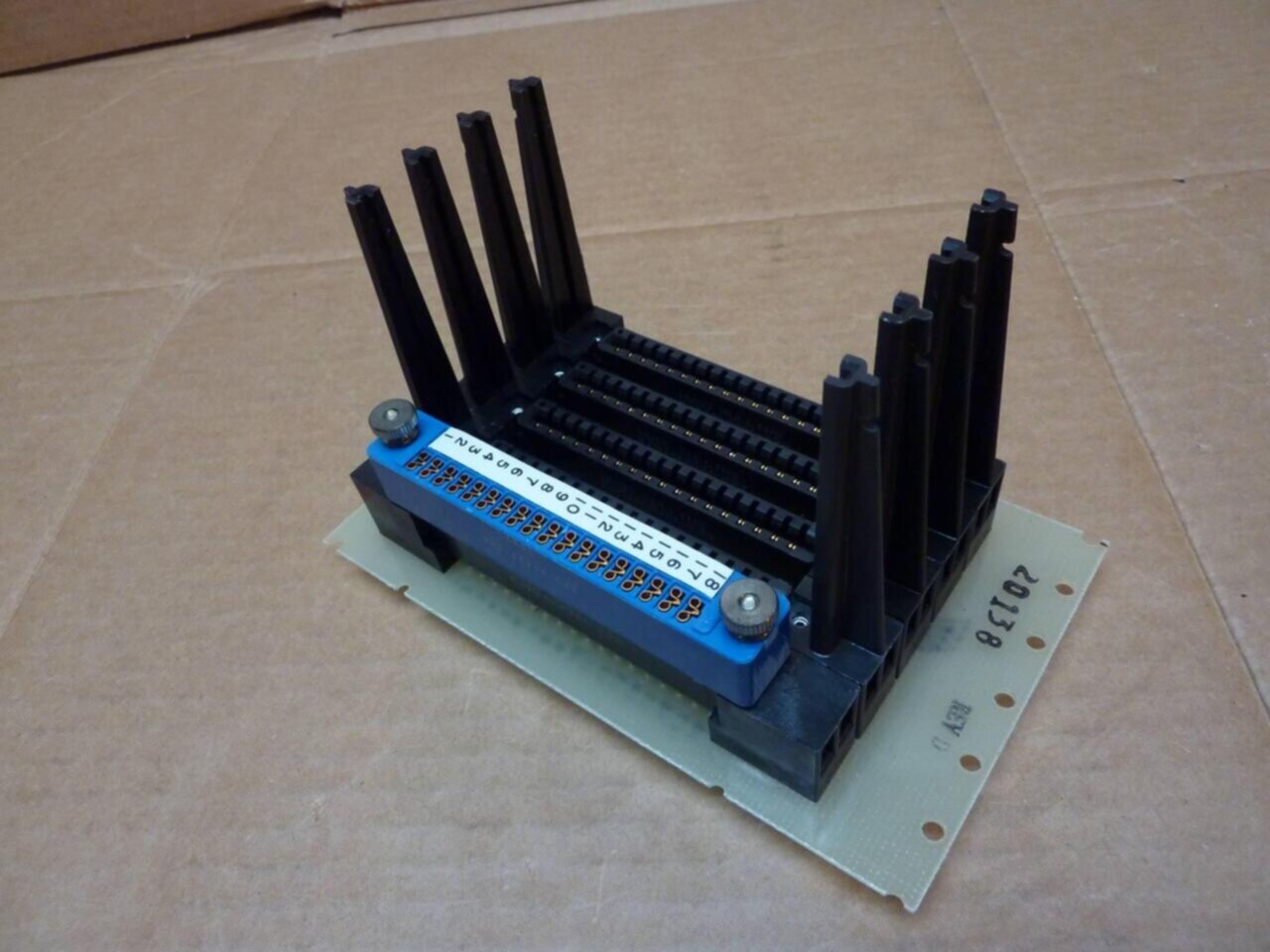 SULLINS ELECTRONIC CORPORATION Circuit Board w/ Rack EZM18HRMH-S38 New #24722