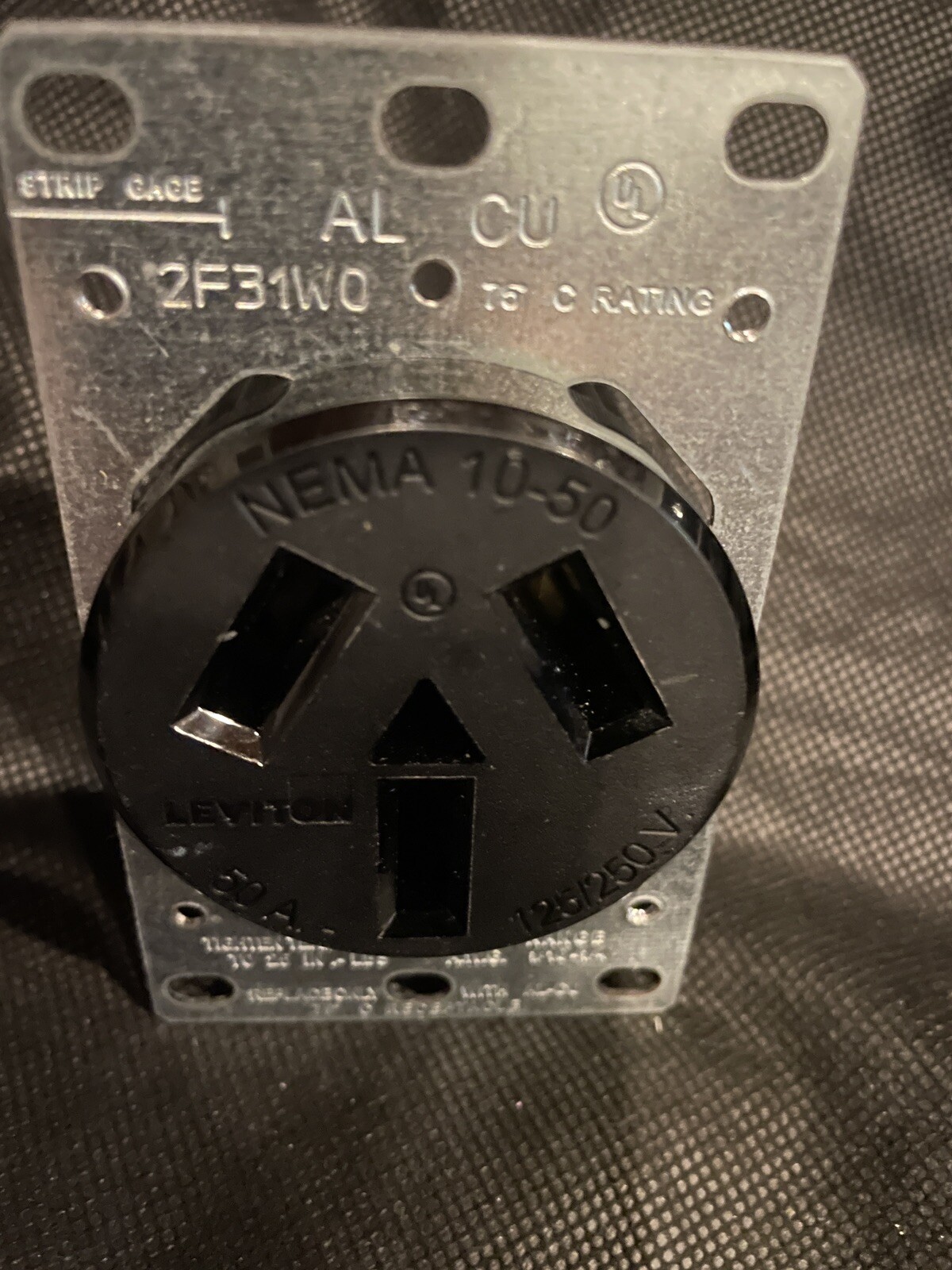 New Leviton OD38N B120A Plug 10-50 50A 125/250V Open Box