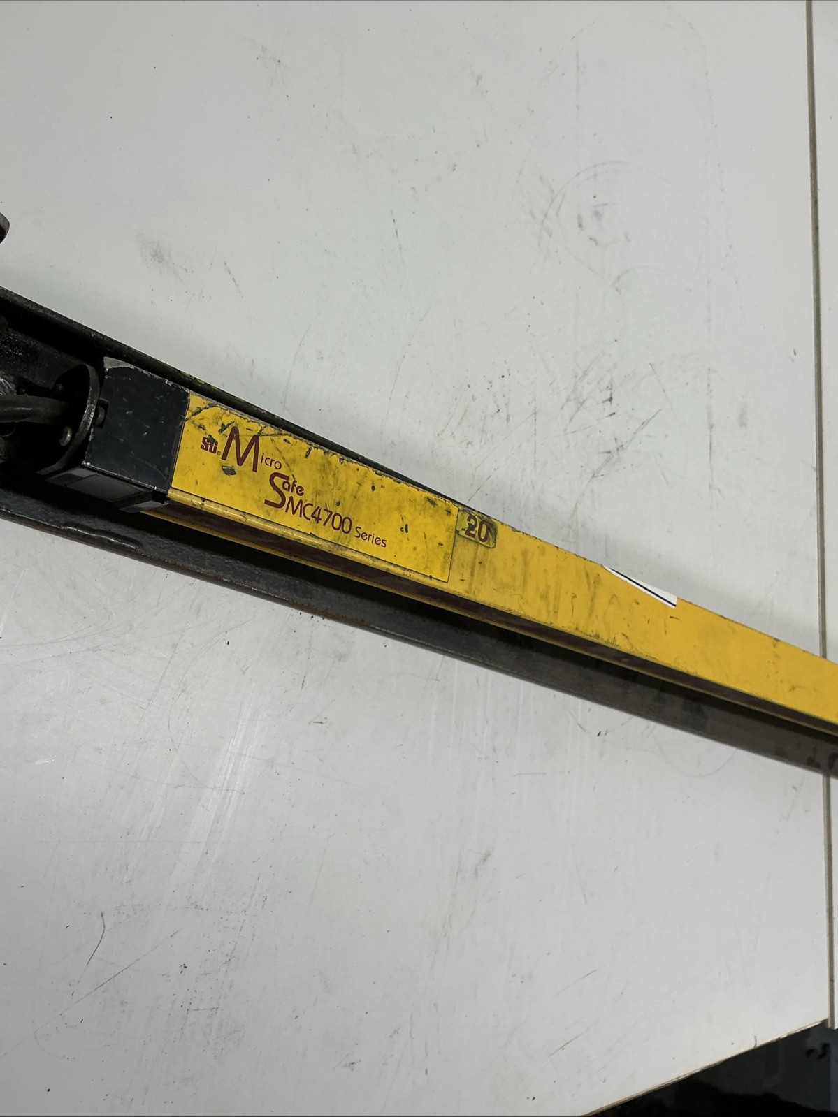 MicroSafe SMC4700 MC47SR-20-525-X Safety Light Curtain Transmitter W-041