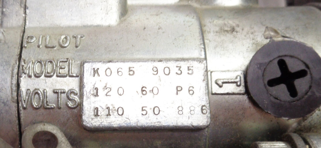 SCHRADER BELLOWS L645-69-102 VALVE W/ BELLOWS VALVAIR K065 9035 PILOT VALVE