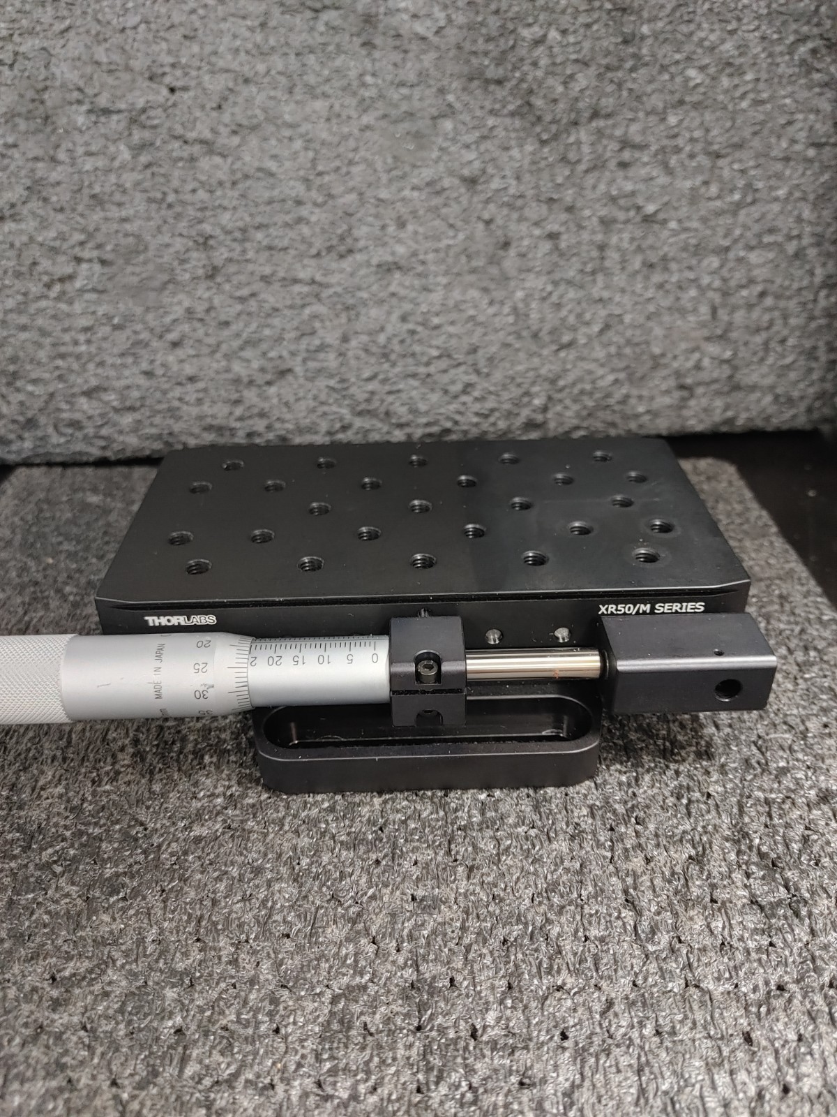 THORLABS XR50/M Translation Stage w Mitutoyo Side Mounted Micrometer XR25-B1/M