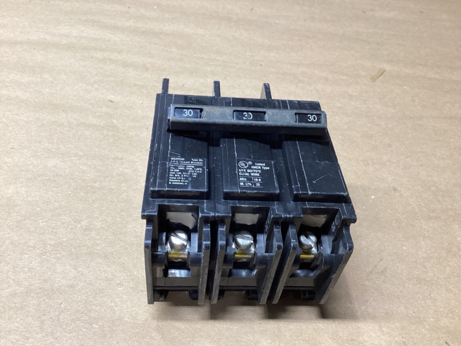 ITE Circuit Breaker BQ3B030 30A 3 Pole #107D69*CO