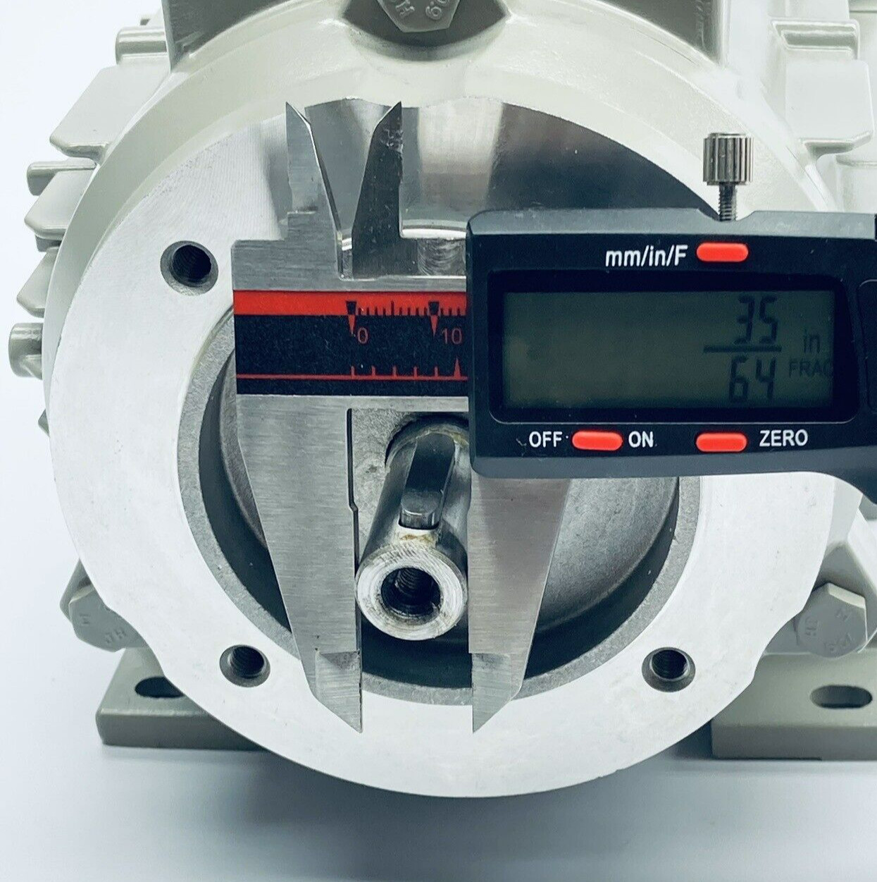 SIEMENS 1LA7070-4AB97-Z AC MOTOR 0.29kW 480V 0.73A 60Hz 3PH 1650RPM