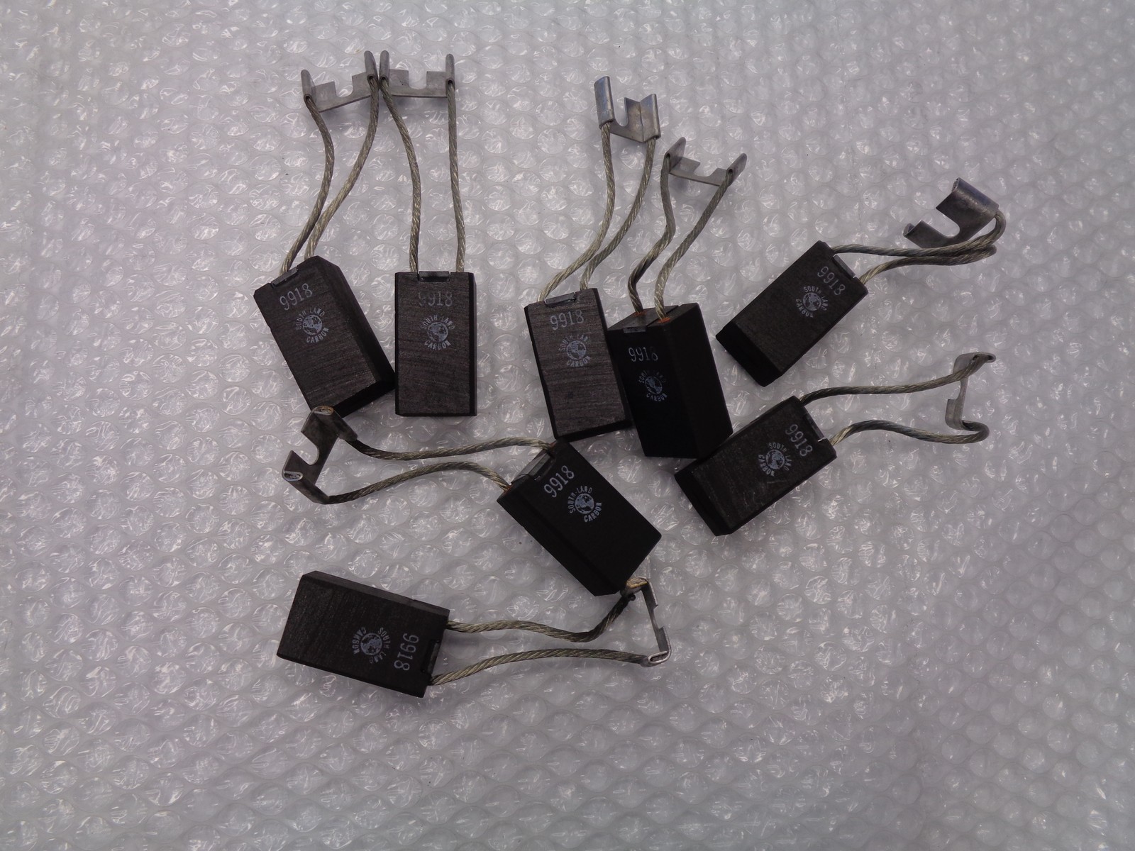 SOUTH LAND CARBON 9918 CARBON BRUSH LOT OF 8 UNMP
