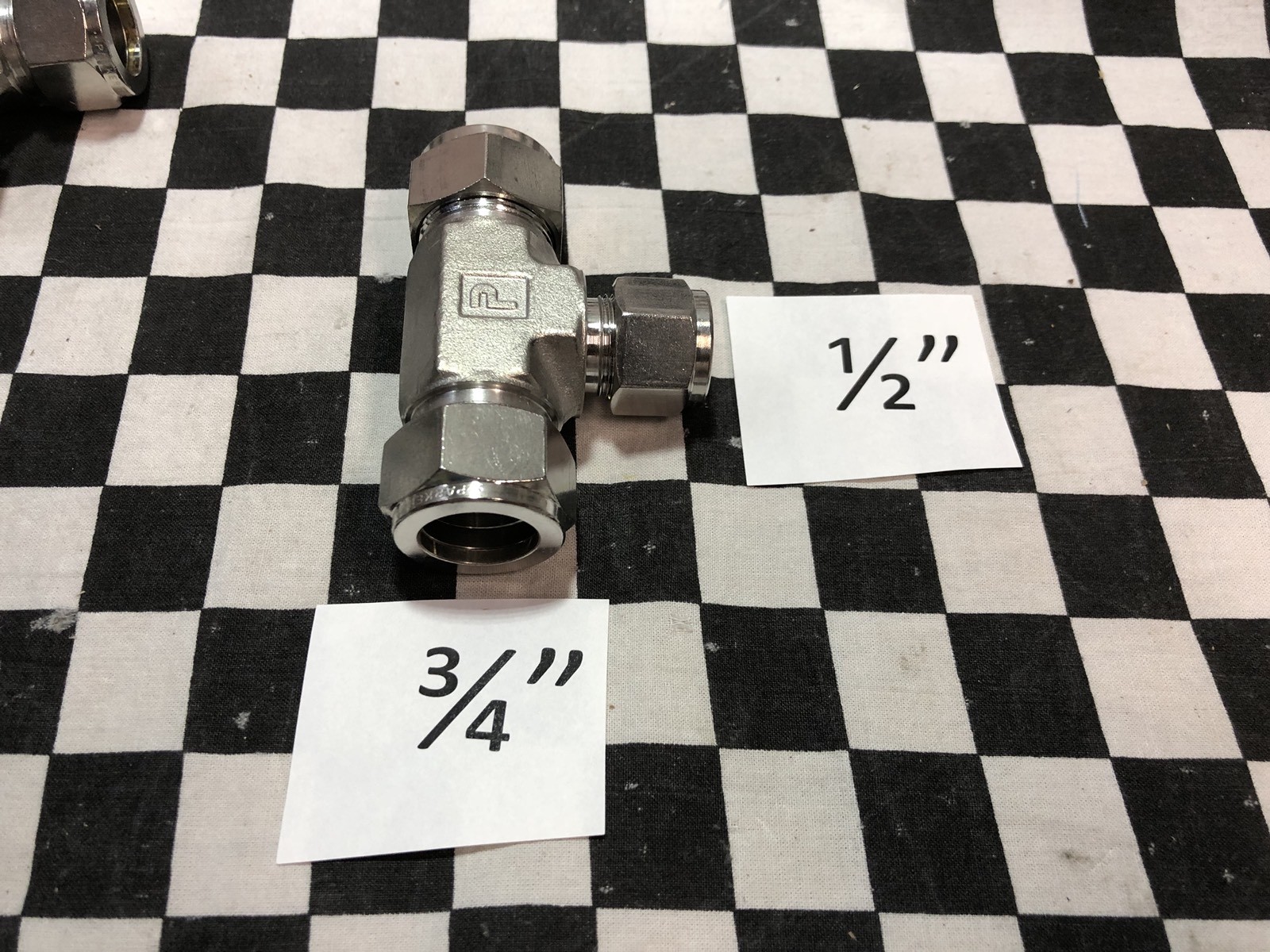 LOT OF 3 PARKER TEE UNION 1/2″ & 3/4″, 8-8-8 JLZ-SS & 12-12-8 JLZ-SS, #1622C4