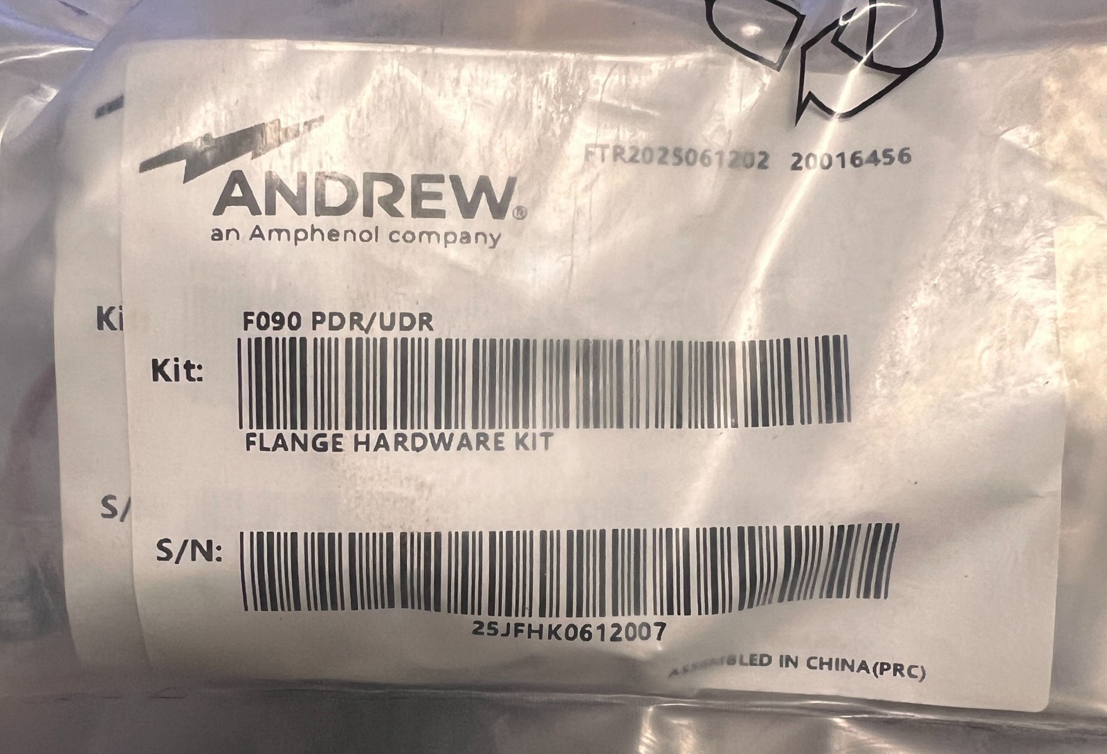 Andrew F090HKB5 WR90 Flex Twist PDR100 to PBR100 47″ 10.7 – 11.7 GHz VSWR: 1.05