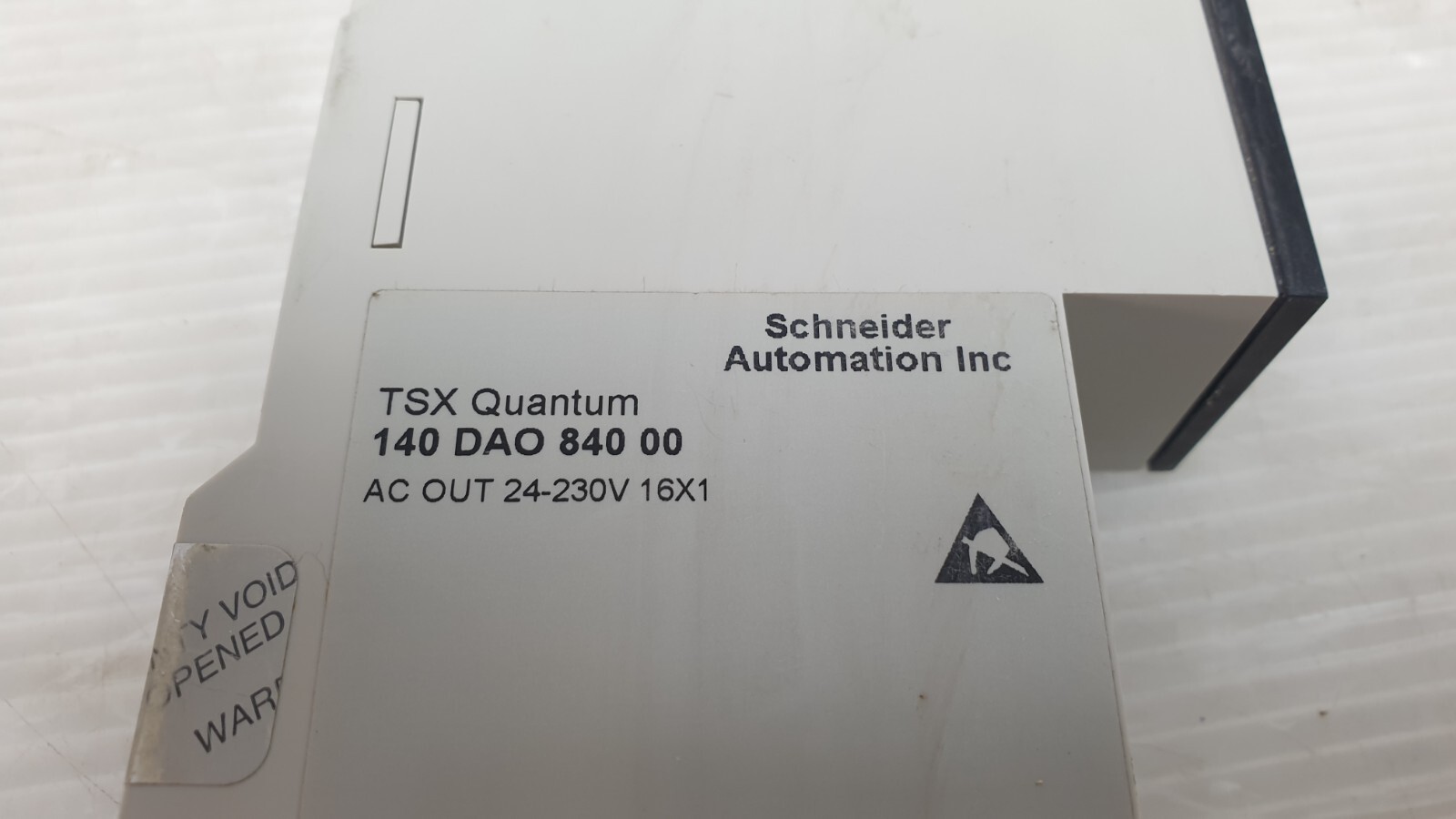 SCHNEIDER AUTOMATION 140DAO84000, AC OUT 24-230V 16X1