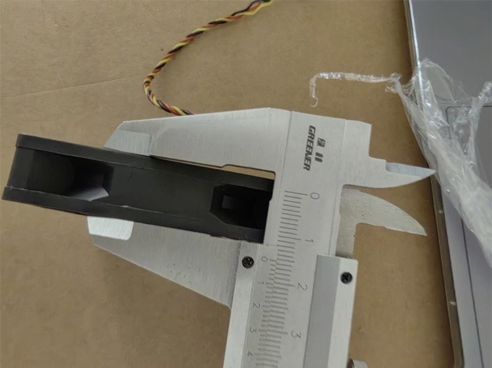 1PC MAGIC MGT7012ZB-O15 12V 0.41A 7CM 7015 3-wire cooling fan