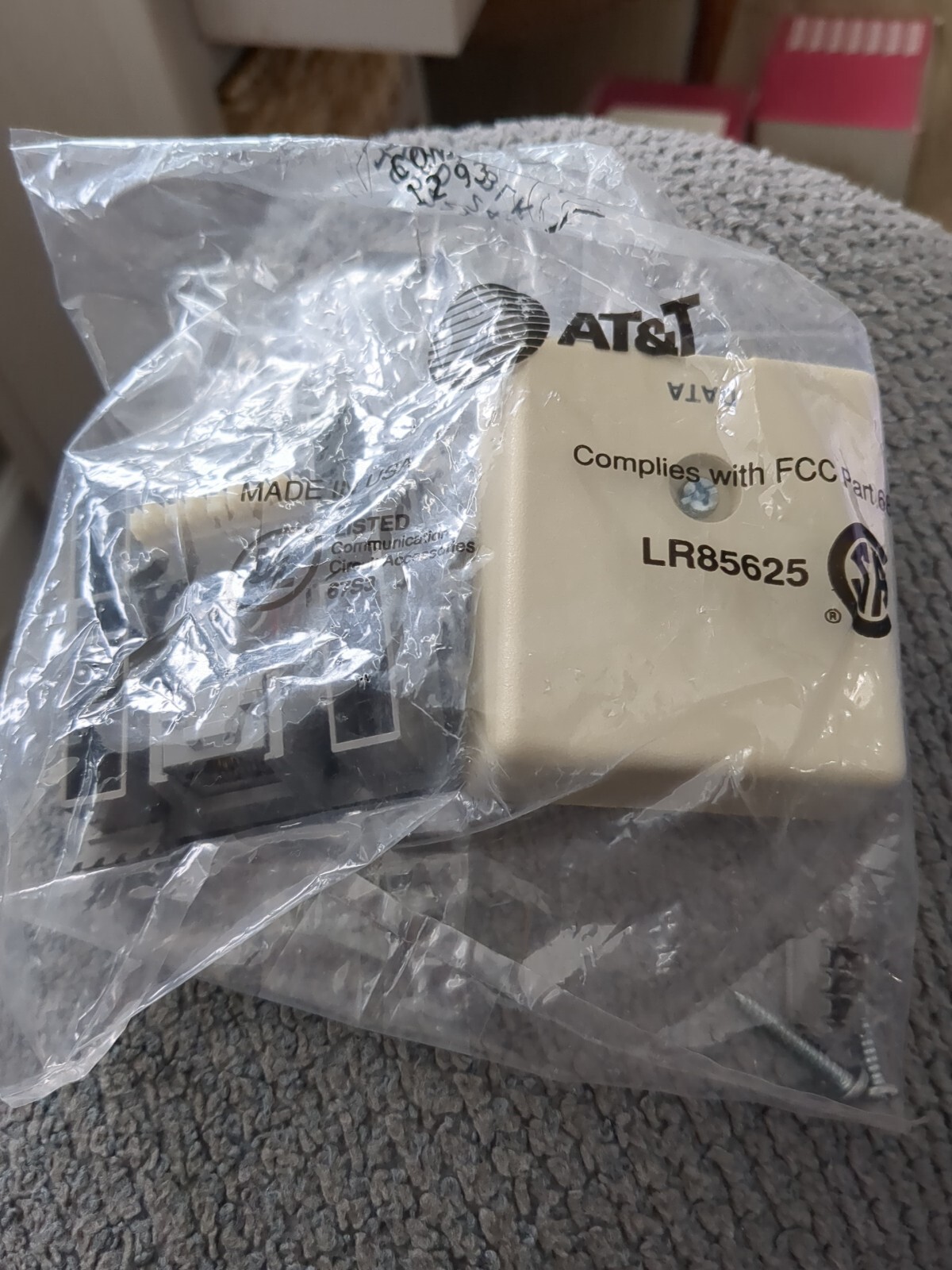 AT&T 105221626 Data RJ45 Ethernet Wall Outlet Jack Box Ivory LR85625 LAN CAT 5