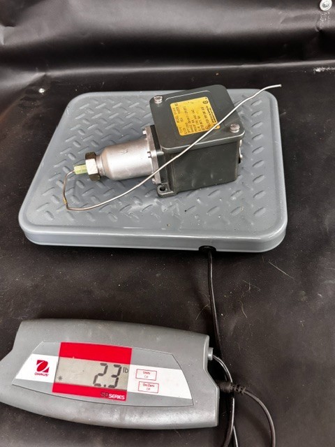 UNITED ELECTRIC E105 TEMPERATURE SWITCH ($112 OBO)