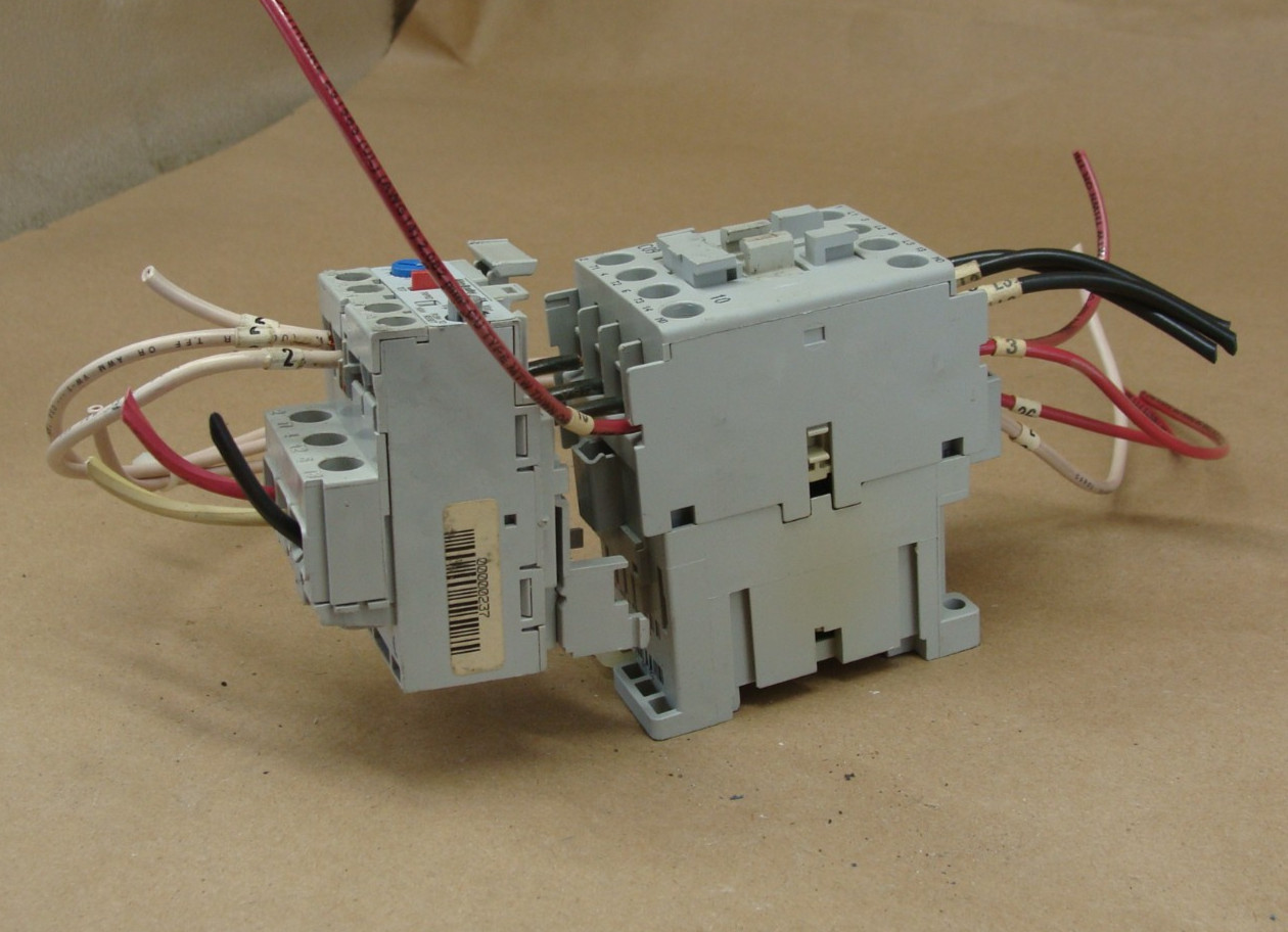 LOT OF 2 ALLEN BRADLEY 100-C09*10 CONTACTORS W/193-EA1EB OVERLOAD RELAY 1.6-5.0A