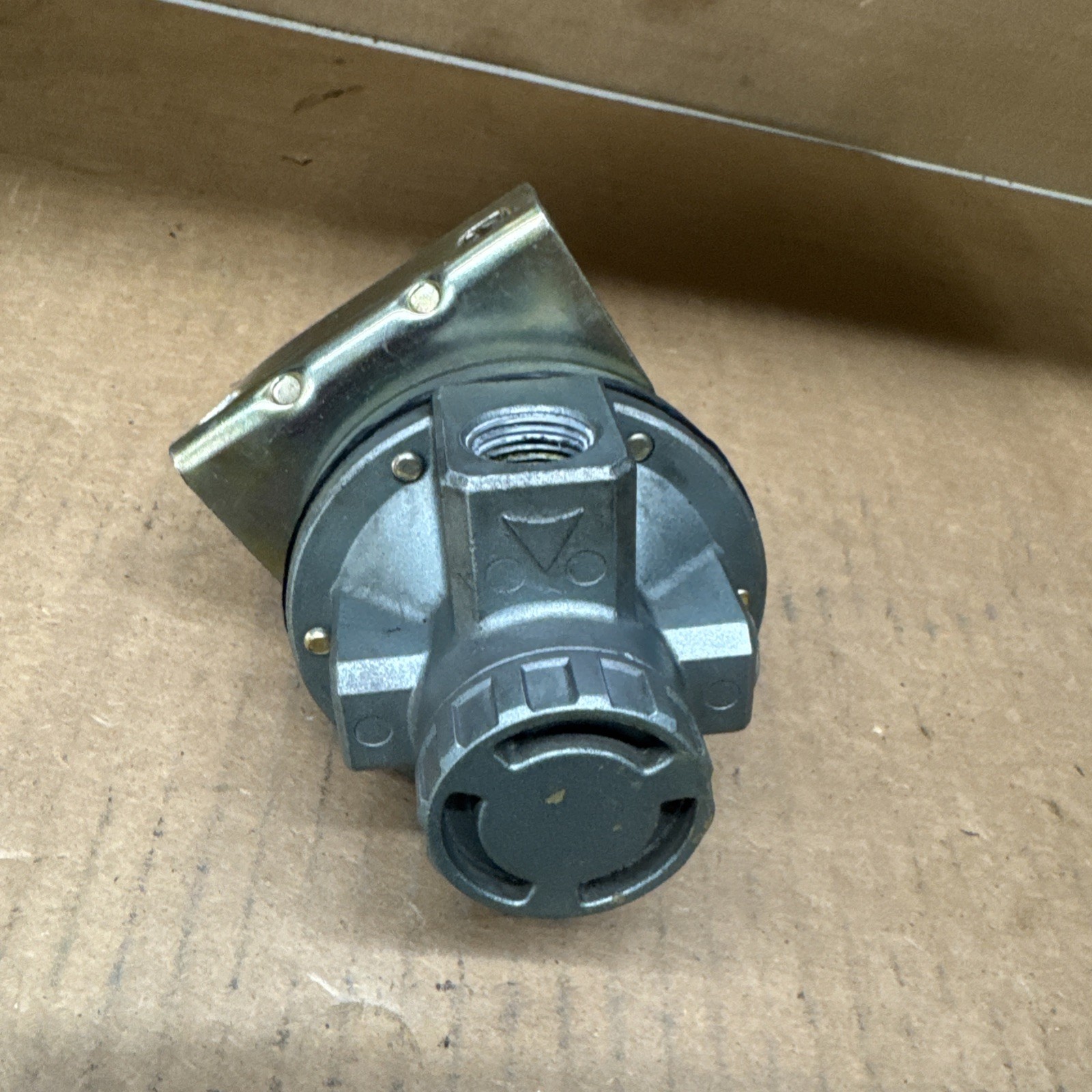 SMC AIR REGULATOR AR300, 0.5~8.5KGF/CM² 7~120PSI X227
