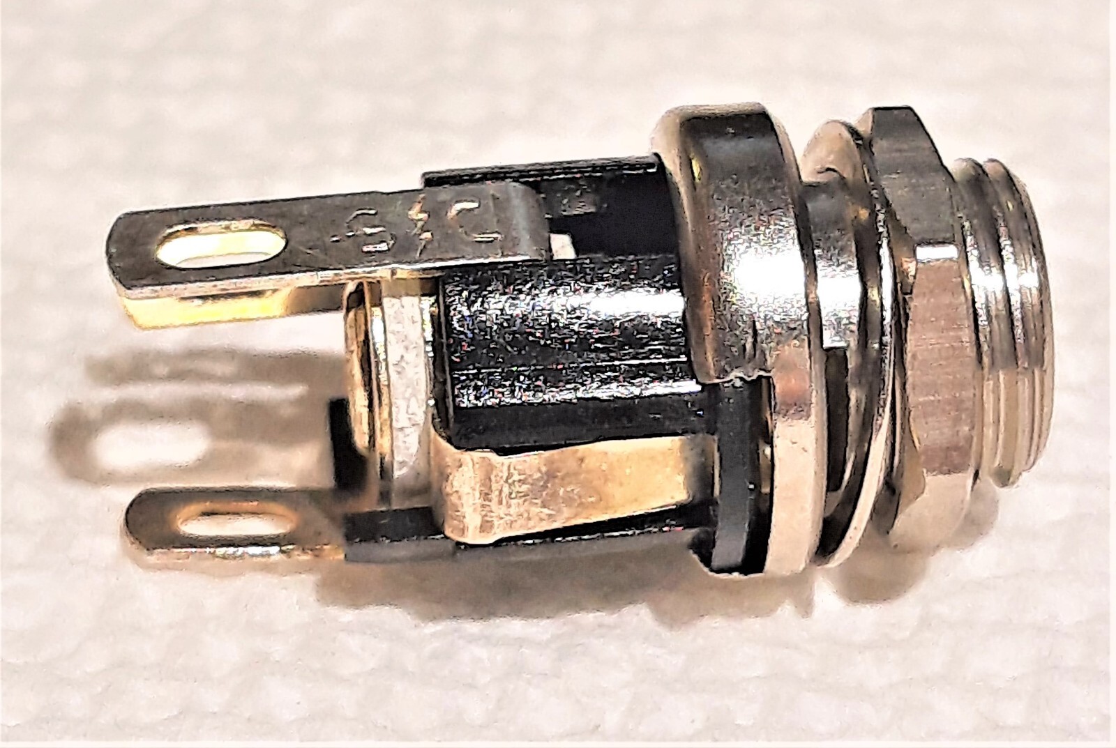 SWITCHCRAFT 732AH DC Power Jack 3.4 mm x 1.3 mm