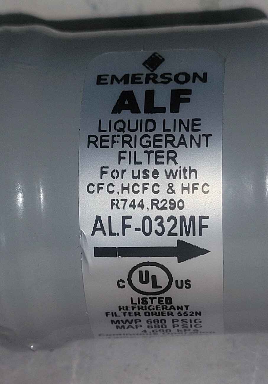 Emerson Liquid Line Filter PCN: 057193 ALF 03 2 MF Inlet 1/4″ Flare M Outlet