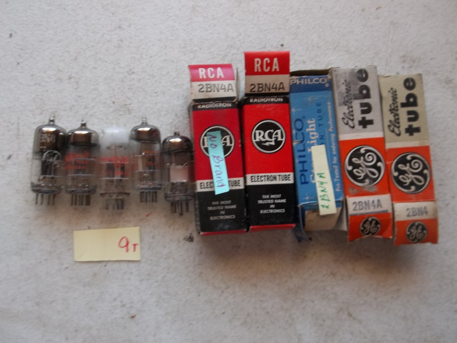 LOT OF 5 NEW IN BOX ASSORTED ELECTRONIC TUBE 2BN4A (334)