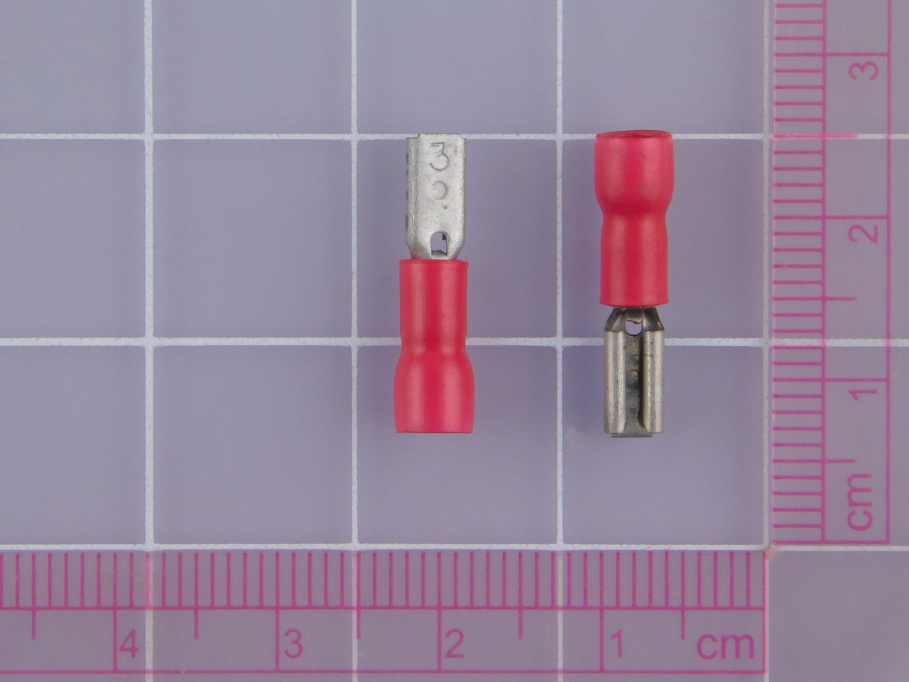Lot of 1000 HOLLINGSWORTH SOLDERLESS XSO 1131F INSULATED FEMALE SPADE TERMINAL C